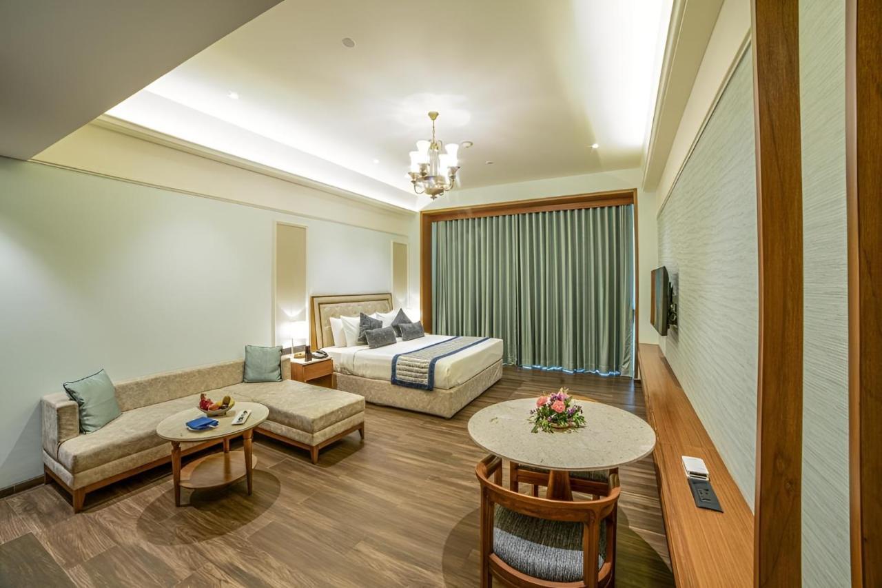 Gift City Club, A Member Of Radisson Individuals Gandhinagar Exterior foto
