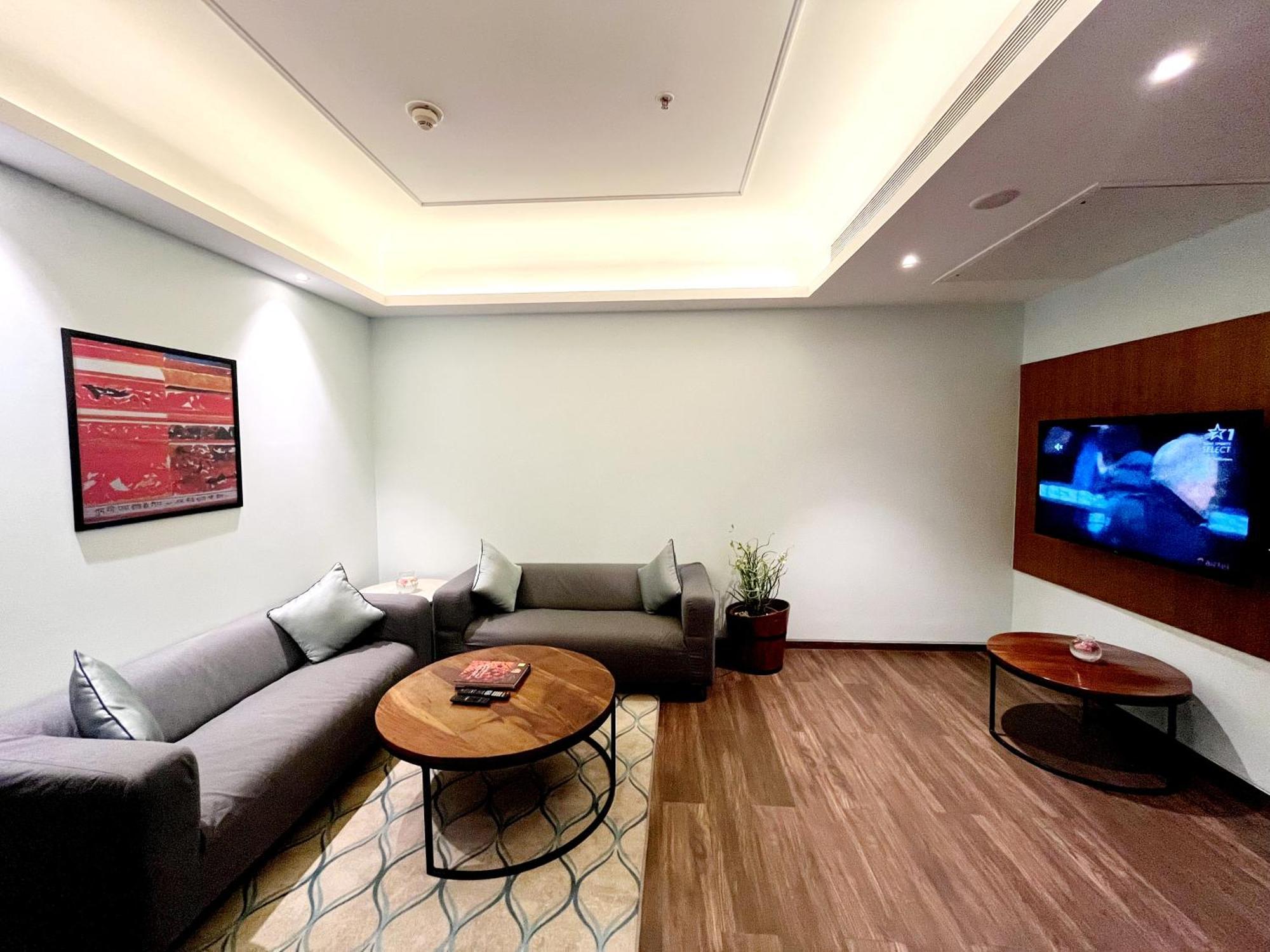 Gift City Club, A Member Of Radisson Individuals Gandhinagar Exterior foto