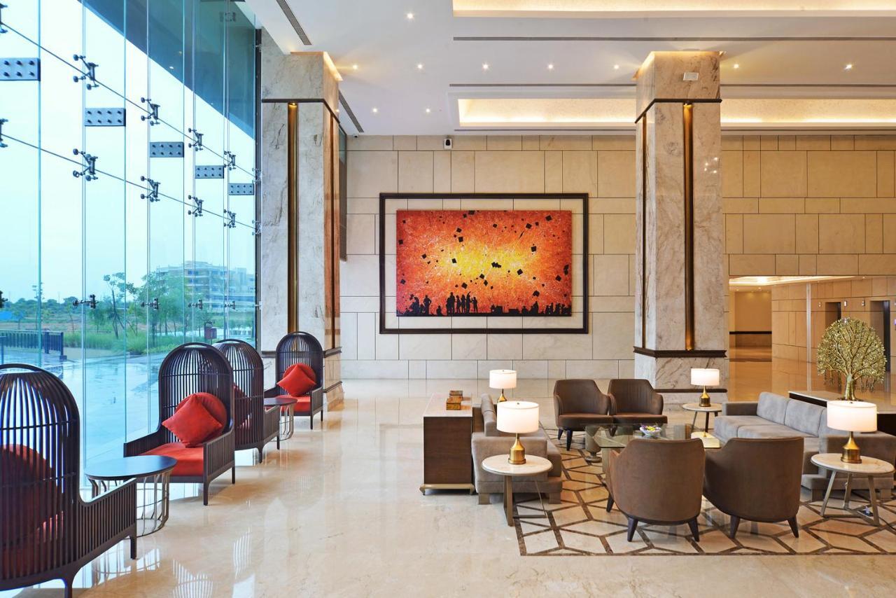 Gift City Club, A Member Of Radisson Individuals Gandhinagar Exterior foto